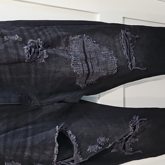 Forever 21 Mens black ripped jeans like new. Size 36 - Picture 3 of 10